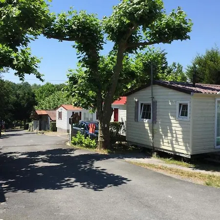 Campign Le Ruisseau Otel 3*