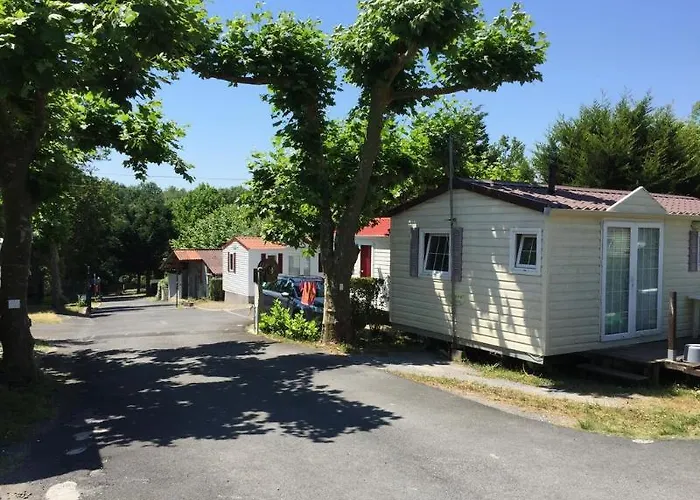 Campign Le Ruisseau Hotel 3*